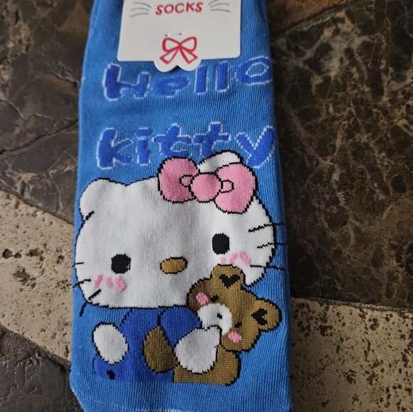 5 pair bundle of no show hello kitty socks adult sizes 9-11 variety NWT - Picture 7 of 7